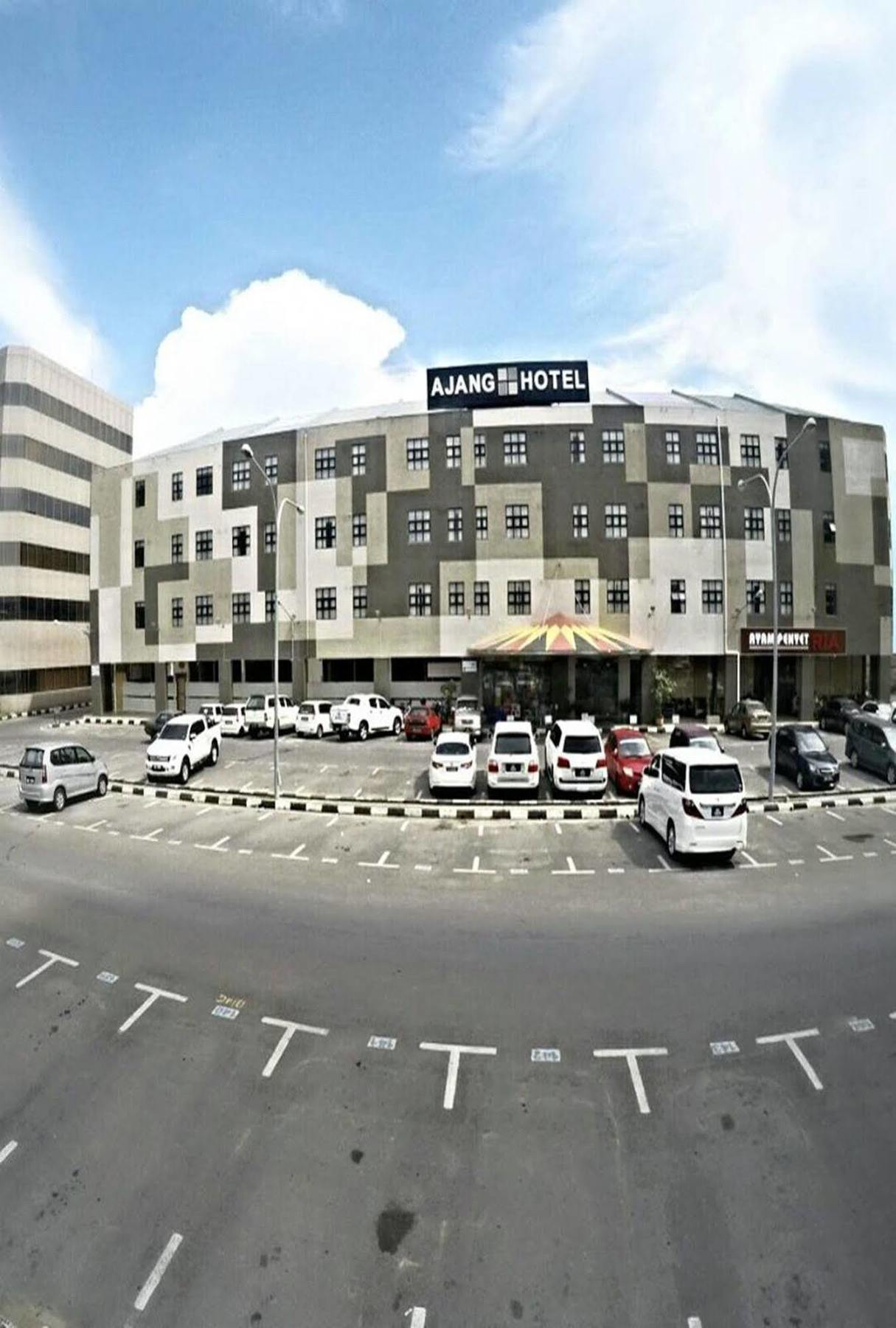 Ajang Hotel Мірі Екстер'єр фото